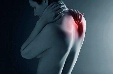 Pain between the shoulder blades, the cause of which lies in the pathologies of the spine. 